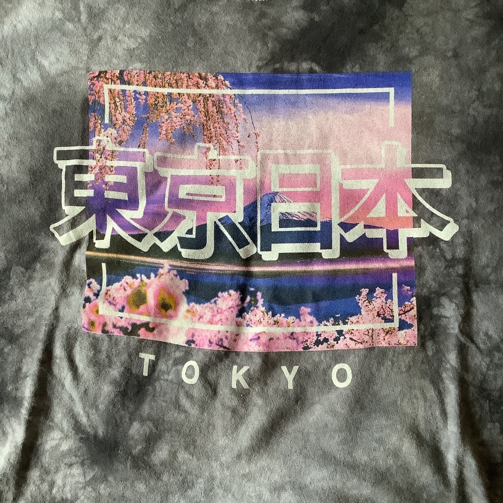 Tokyo tee